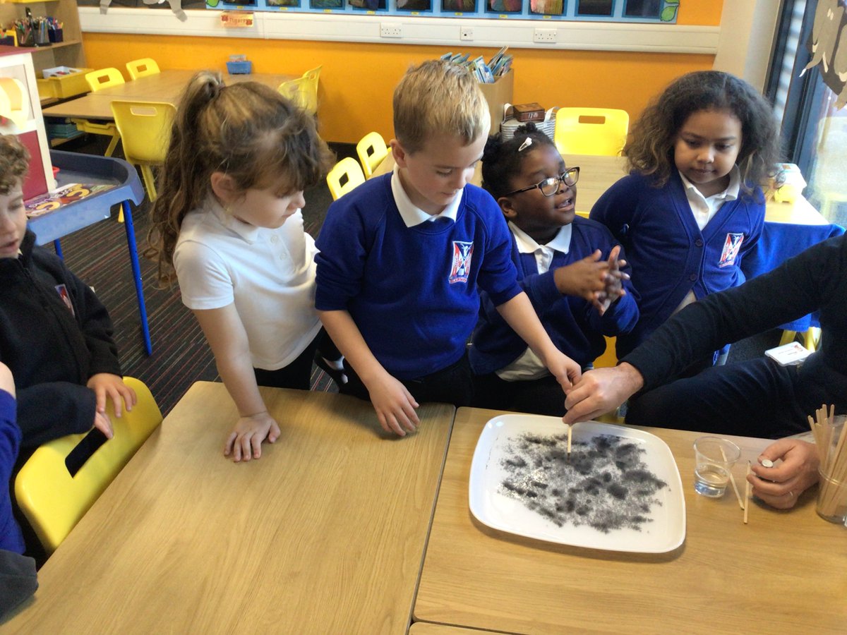 Blairdardiepri's tweet image. P2A had more visitors to our class this week. We were reminded of how to wash our hands correctly. We loved carrying out the experpiments! We also said goodbye to Mrs D. who has been helping us in class over the past few weeks. We will miss you. #stayinghealthy #feelinggreatful