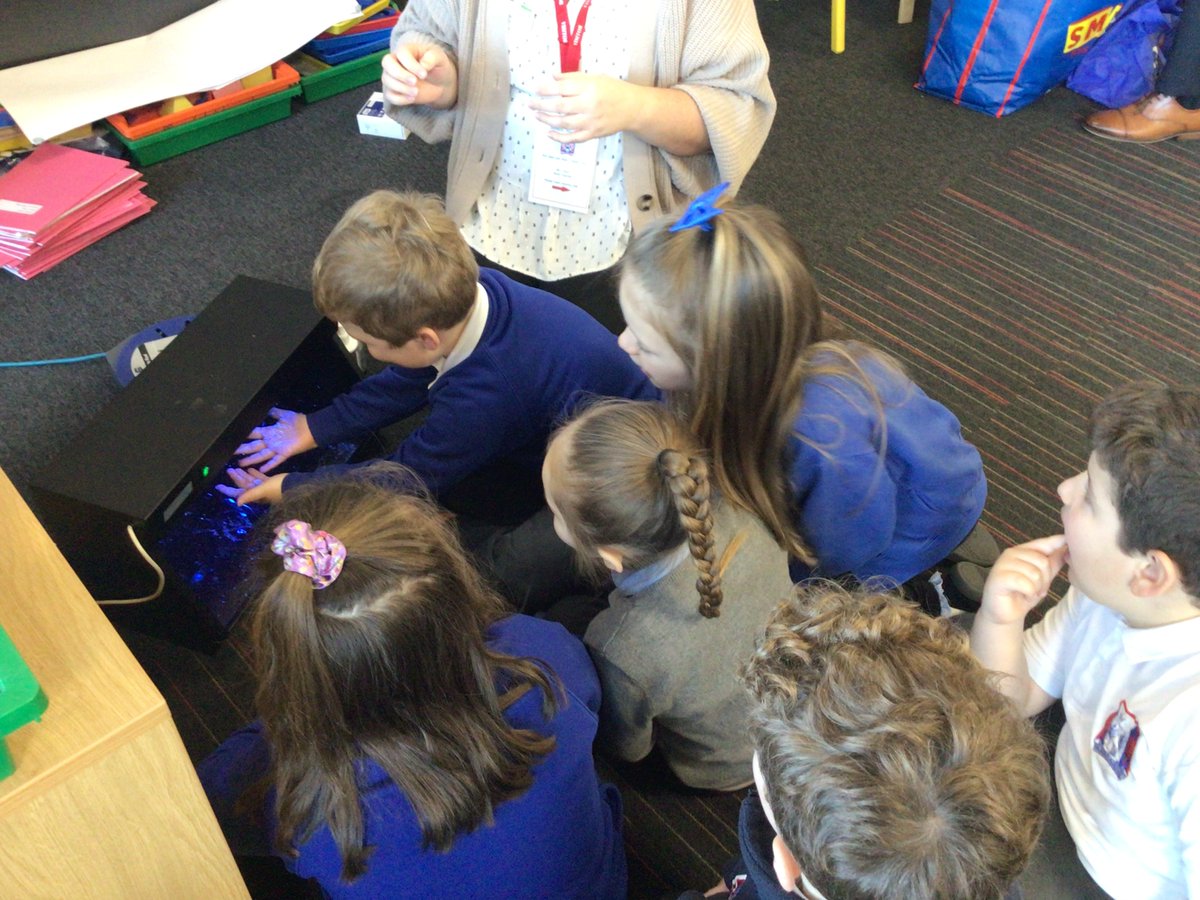 Blairdardiepri's tweet image. P2A had more visitors to our class this week. We were reminded of how to wash our hands correctly. We loved carrying out the experpiments! We also said goodbye to Mrs D. who has been helping us in class over the past few weeks. We will miss you. #stayinghealthy #feelinggreatful