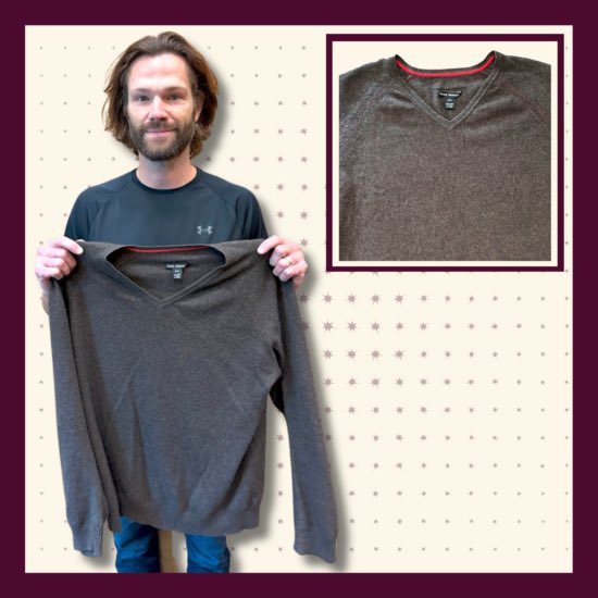 .@jarpad gave away his @ClubMonaco Cashmere V-Neck Sweater which he previously wore at the Friday The 13th Premiere in 2009 ;)