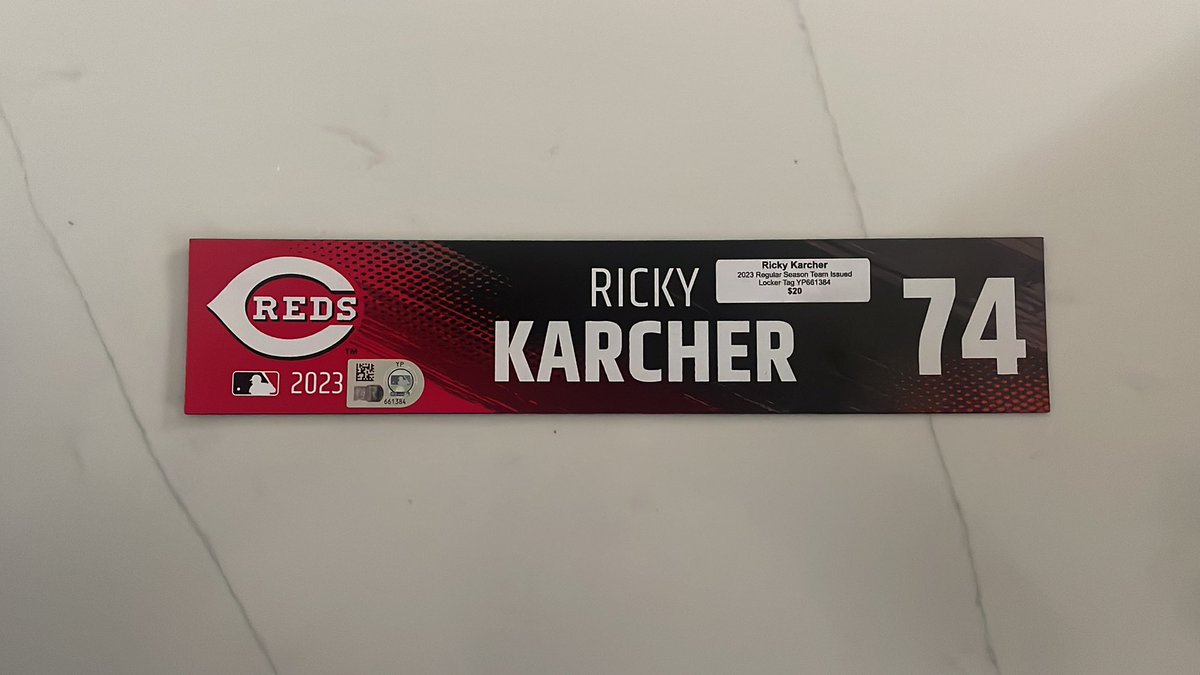 RyanPChambers's tweet photo. @dotsonc Couldn’t leave Redsfest without it https://t.co/wyTChSQeJ1