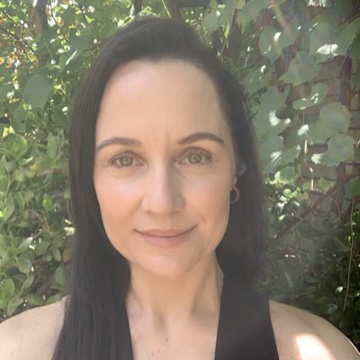 Lucy Tops tweet media