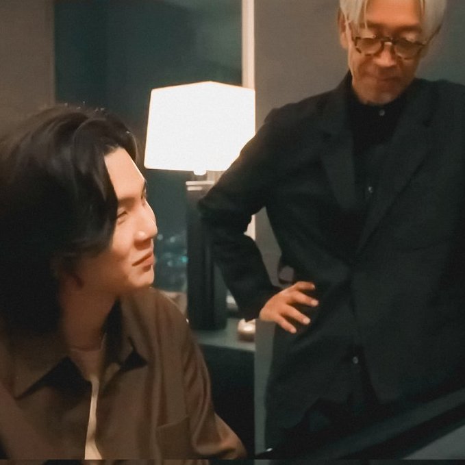 mhereonlyforbts's tweet photo. Miu Sakamoto, the daughter of late Ryuichi Sakamoto’s about  Yoongi: 

"The power of music is great because Mr. Suga loved and respected my father's music, and the fact that I came to like Mr. Suga's music is great.nEven if the country or era is different, music can connect people. ‘Snooze’ is a really beautiful song. It’s like a requiem to me.”
Miu Sakamoto was actually known as a member of BTS' fandom 'Army' from the beginning. She said she was drawn to her BTS counterpart's human sincerity. She said, "The more I got to know each other, the more I was moved by the love between the members. I was moved by the friendly relationship between BTS and ARMY (fandom), where they truly believe in each other." Above all, she thought it was a miracle that BTS' invisible 'force of goodwill', such as love and trust in people, did not change even after they became world-famous artists. “I was able to have hope that even in this messy world, ‘love and goodness’ still have the power to move people"

OMG 🥹