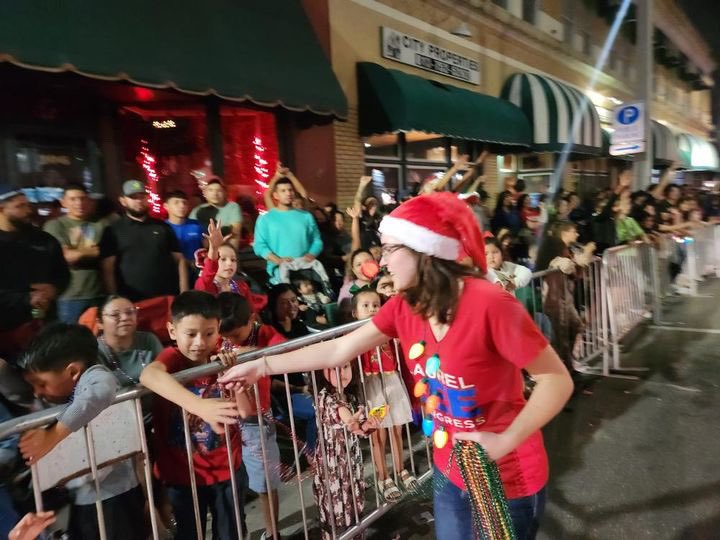 Vote_Laurel's tweet photo. #TeamLee had a blast at the annual #PlantCity Christmas Parade last night! Thank you to Plant City and all of the volunteers for setting up this great event! 🎄 https://t.co/qDgFaZ8VFN