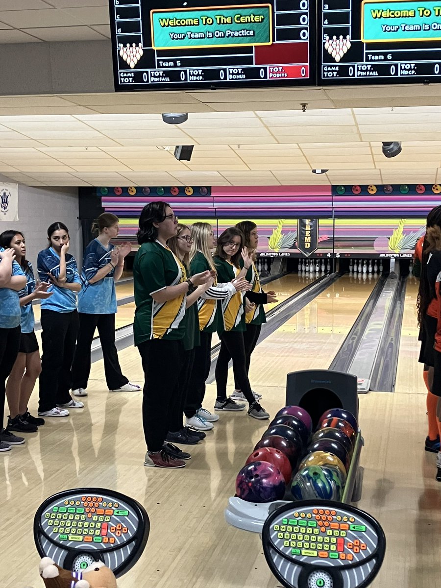 EG Bowling tweet media