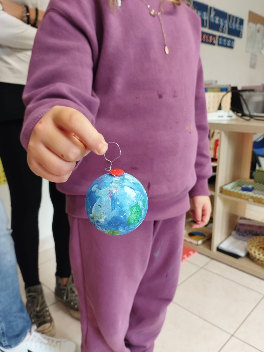 Spaceiscool.it tweet media