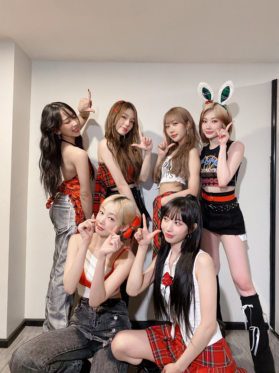 5ecretNumber's tweet photo. [*****]

LOCKEY들과 함께한! 
Pre-Christmas K-pop Concert🎄
오늘도 시크릿넘버가 불타는 토요일 밤🎶 만들었다👍🏻
락키들 미리크리스마스🎅

#SECRET_NUMBER #시크릿넘버 https://t.co/Tm9P3yDQa8