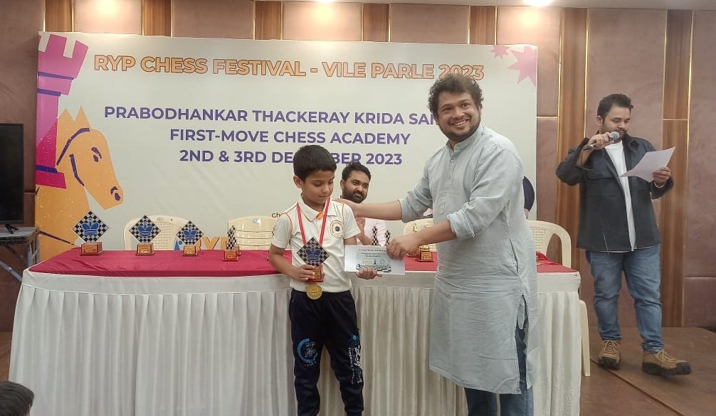 adityampaul's tweet photo. Was honored to be invited as a guest at the RYP Kids Chess Festival Vile Parle 2023 organised by @amargodbole's First Move Chess Academy. 
It's heartening to see how Amar has been encouraging kids from all over Mumbai &amp; beyond to pursue Chess &amp; make our country a Chess SuperPower https://t.co/Q05QPfnhkU