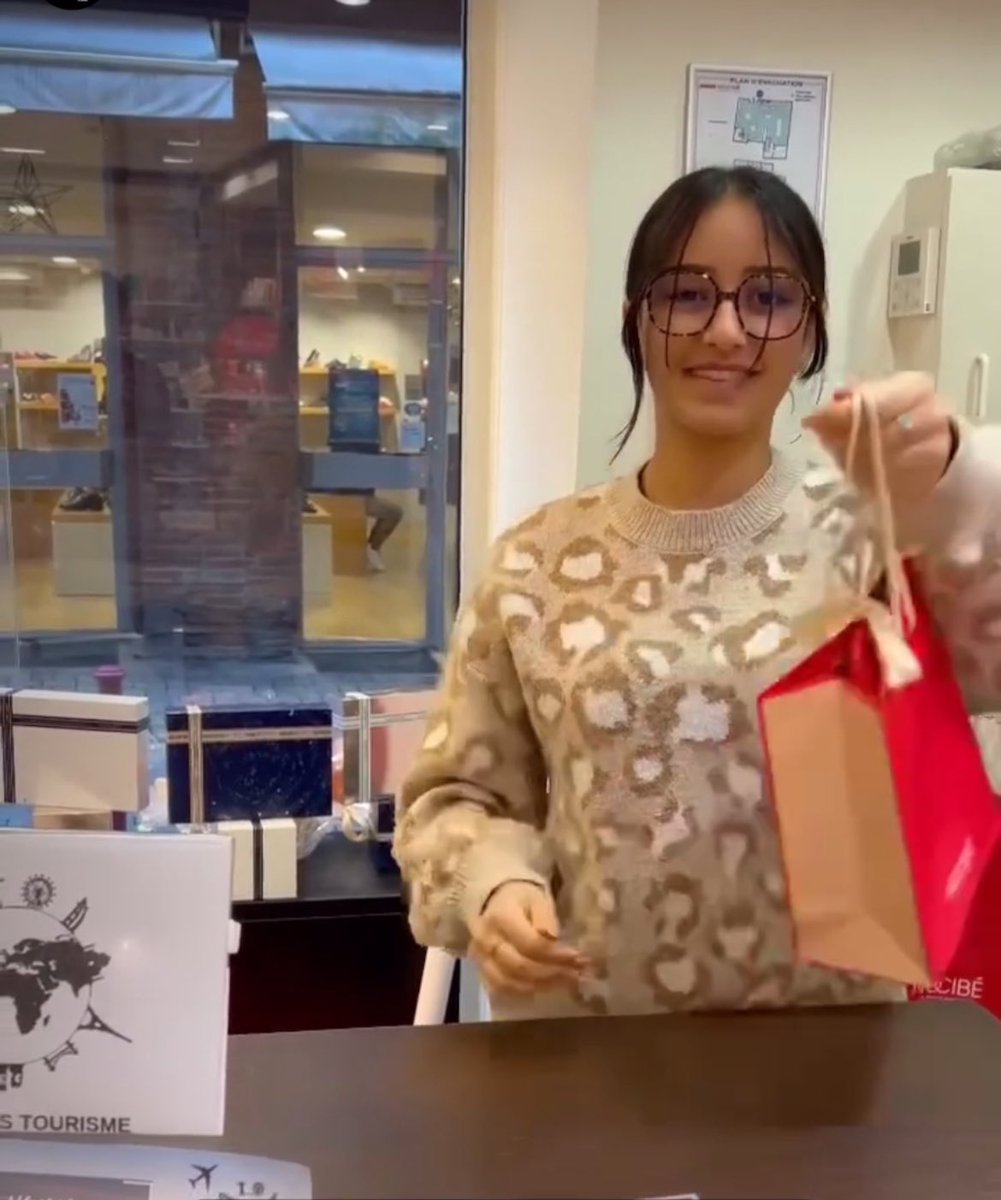 Retrouvez-nous chez Nocibé à Foix le 2 et 9 décembre pour nous aider à financer notre voyage d’étude à Lisbonne ! 
<a href="/NCoumes/">NCoumes</a> <a href="/phsoula/">Philippe SOULA</a> @cdilgf <a href="/acTlseEG/">EGTlse</a>