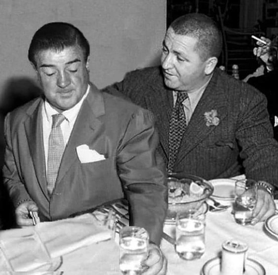 The Three Stooges Curly with fellow comedians Jimmy Durante & Lou Costello. @loucostello42 @ThreeStooges007 @threestooges379 #LouCostello #JimmyDurante @budlouforum