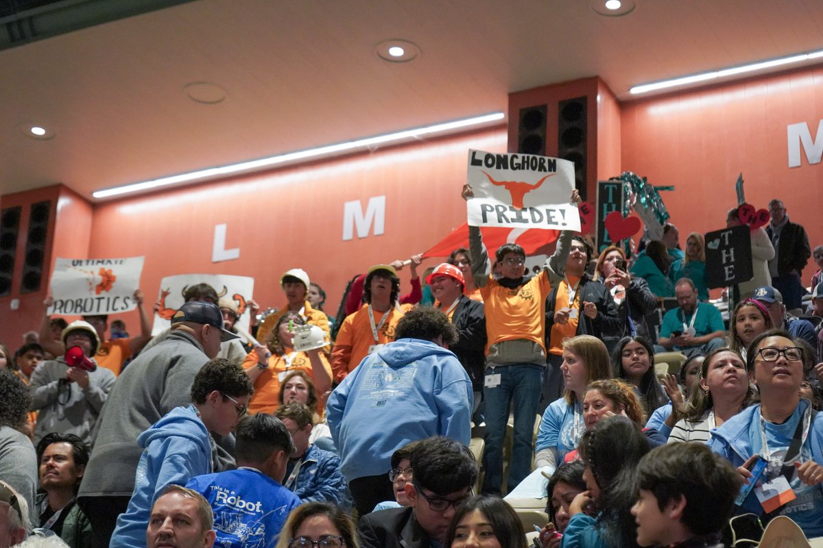 uiltexas's tweet photo. The fans &amp; support squads at #UILState @BESTTexRobotics never disappoint! The energy in the arena is off the charts! ⚡️ https://t.co/bOagh43UW5