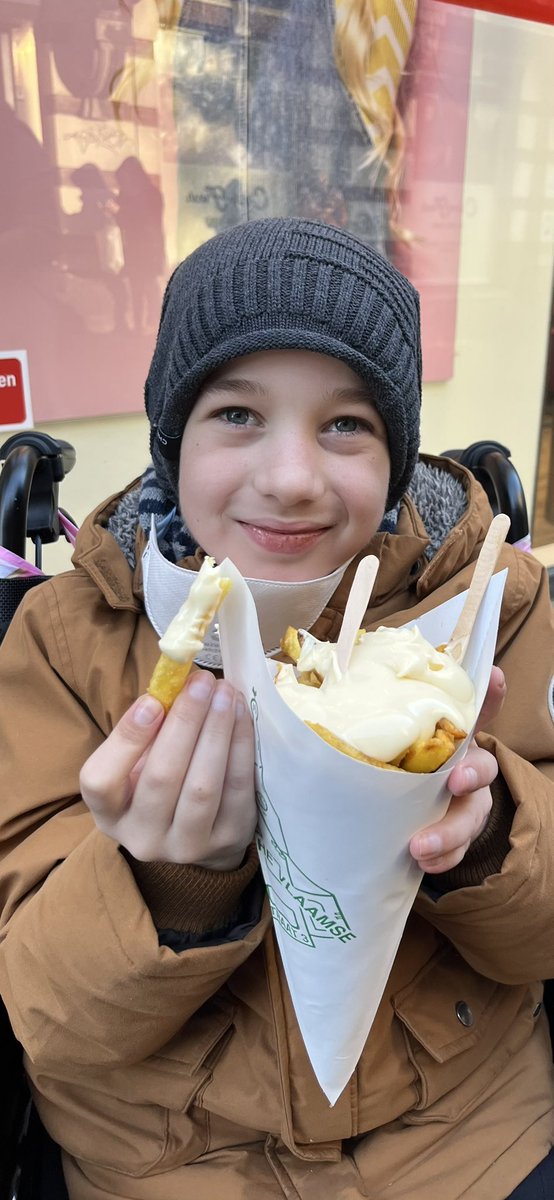 “I seen 'em do it, man
They fuckin' drown 'em in this shit.”

#survivor ❤️