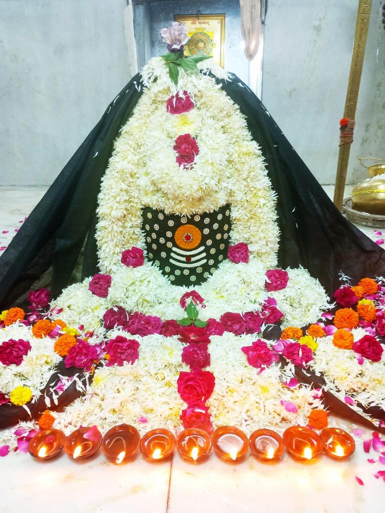 AjaySMishra4's tweet photo. 🙏🙏🙏🌹🌹🪷🌺🪷🌹🌹🙏🙏🙏 https://t.co/3KYT1lyNt3