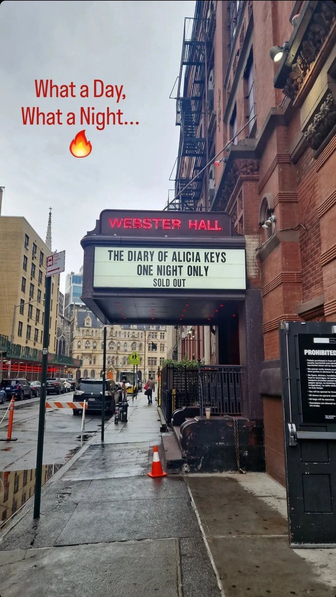 Ingeilla's tweet photo. Listen... What a Day, What a NIGHT! 🤯 Oohh, how I missed my AKFAM! 💜💜💜 @aliciakeys https://t.co/0xStewqWfR