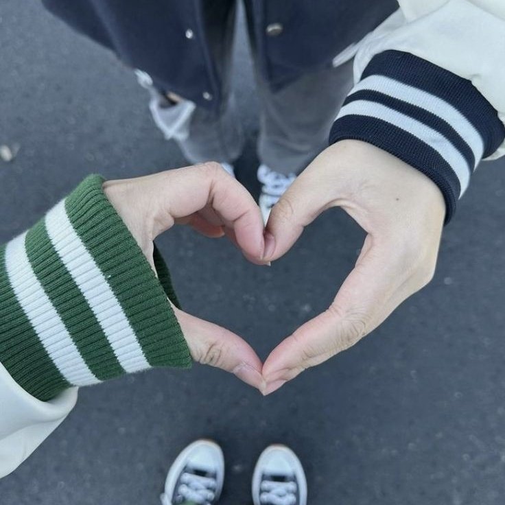 _kimchime_'s tweet photo. AU SUNSUN
en donde sungh0on se enamora del admin de @/hyunjinlvsyou pero este no resulto ser lo que parecia https://t.co/YZKmjy6B1g