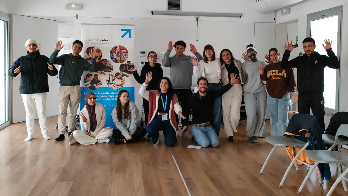 FundacioImpulsa's tweet photo. 🎓🫶 Avui hem fet una formació als joves #Impulsers sobre Benestar emocional: autoconcepte i autoestima a càrrec Institut d'Intel·ligència Emocional i WeMind. Una sessió d 2 hores q hem fet d forma descentralitzada a 5 territoris #Sabadell #Terrassa #BaixEmpordà #Bages i #Anoia. https://t.co/z7BEH0pMV5