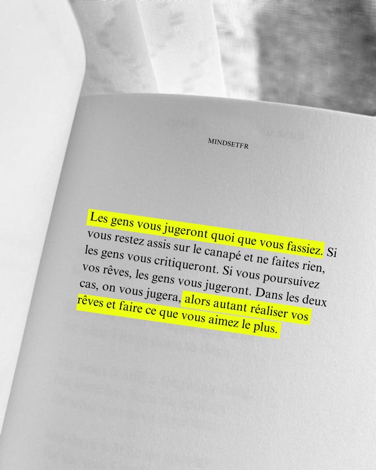 Mindset_FR's tweet photo. Faites ce qui vous rend heureux. https://t.co/22lA4JfcQs