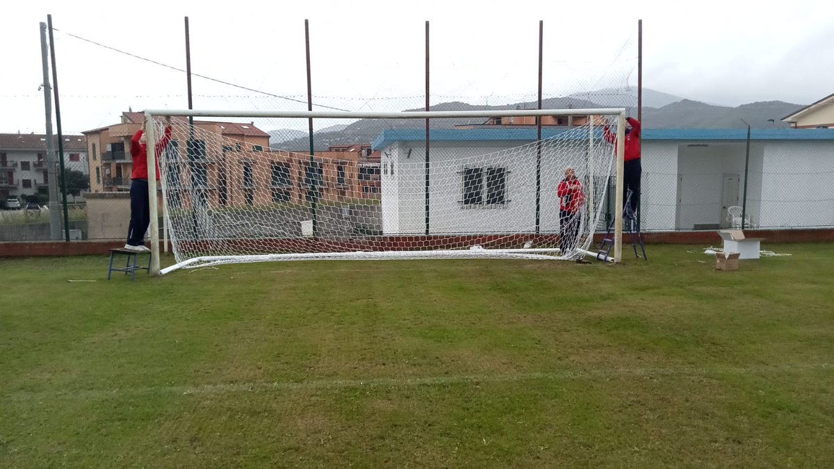 ErosLamaida's tweet photo. Campo sportivo Valentino Giordano.
#Gelbison
#cittàterritorio
Castelnuovo Cilento c’è! https://t.co/bsGaxH1iYH