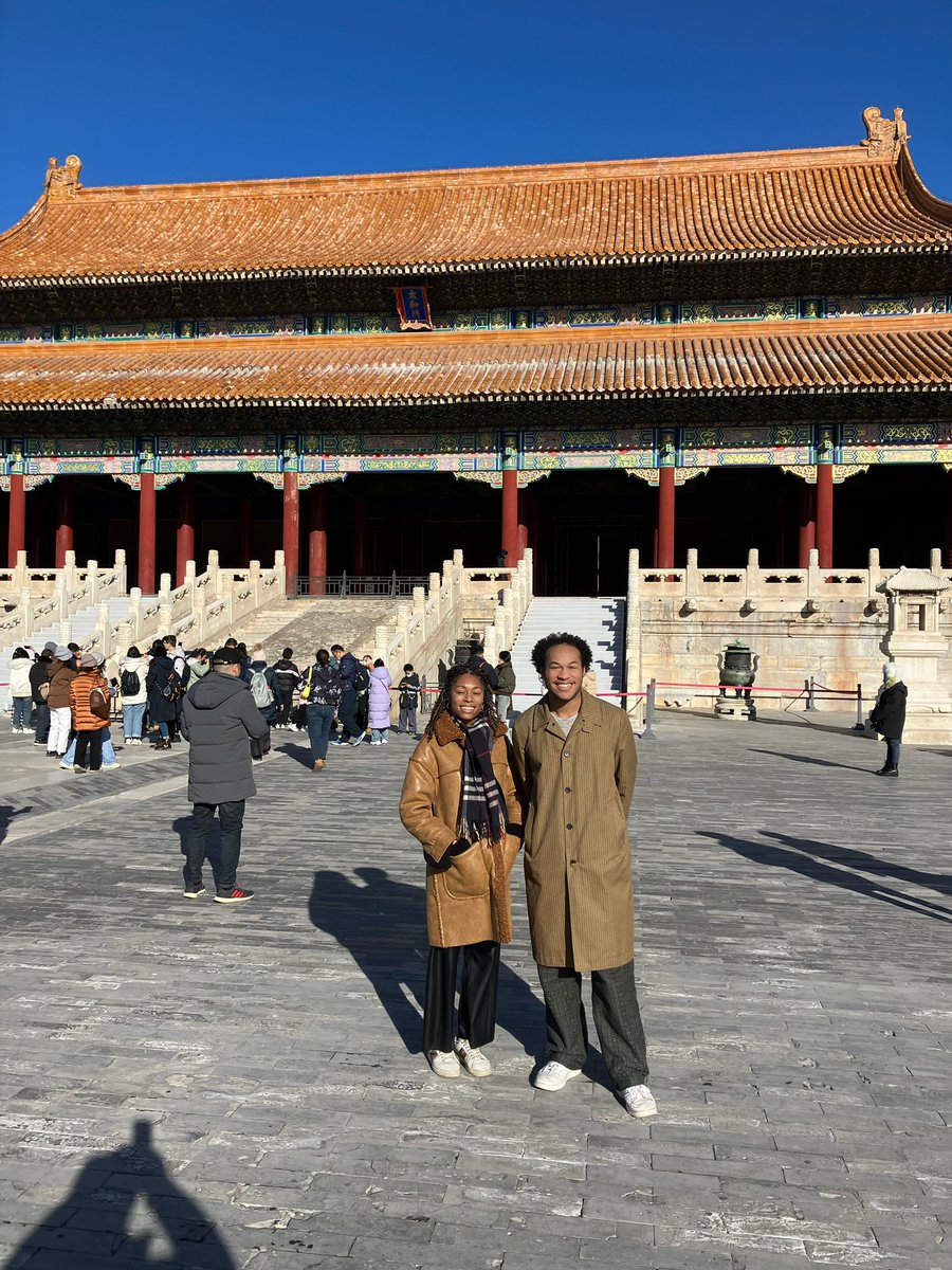 3 concerts into their East Asia tour @ShekuKM @IsataKm out and about in Beijing’s beautiful Forbidden City