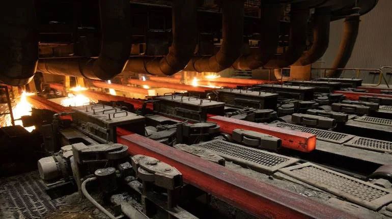 #NMDC #IronOre #ProductionGrowth
🚀'NMDC, under the Ministry of Steel, reports a robust 17% YoY growth in iron ore production, reaching 27.31 MT from April to November 2023. Sales soar to 27.78 MT, up by 23.52%, with November production at 3.83 MT. The Hyderabad-based company