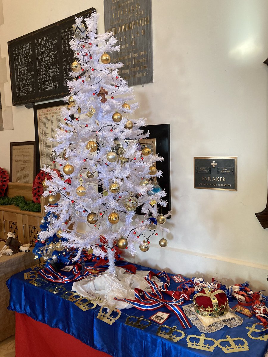 BaconBoy1989's tweet photo. A huge thank you goes out to Rosemary and #StClementsChurch for another amazing #ChristmasTree #Festival in #OldHastings Ward. https://t.co/7ph7yLjrpR