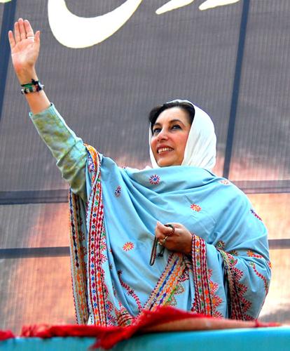Faisalh77146113's tweet photo. اچھا ہوا فرعون بہت پہلے مر گیا ورنہ آج پاکستانی عدالتوں سے باعزت بری ہو جاتا
وہ لڑکی لال قلندر تھی

#ShaheedBenazir #Bhatto #Sahiba Miss you BiBi Sahiba  😢

@RoomaMatto 
@BakhtawarBZ 
@BBhuttoZardari 
@Bhuttoiest https://t.co/c5aomCywqB