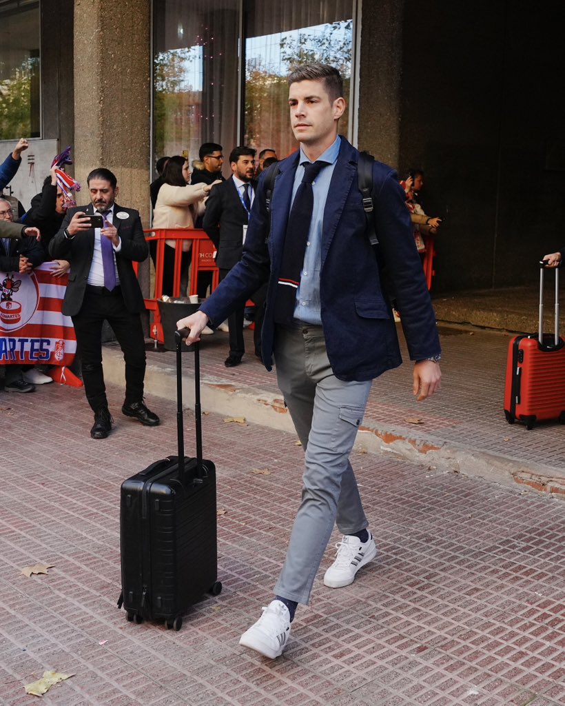 GranadaCF's tweet photo. 🚌❤️🏟️

¡Ponemos rumbo al Santiago Bernabéu con @Alsa_autobuses!

#𝙀𝙩𝙚𝙧𝙣𝙖𝙇𝙪𝙘𝙝𝙖 🇦🇹 | #RealMadridGranada https://t.co/rQtlBDiqj6