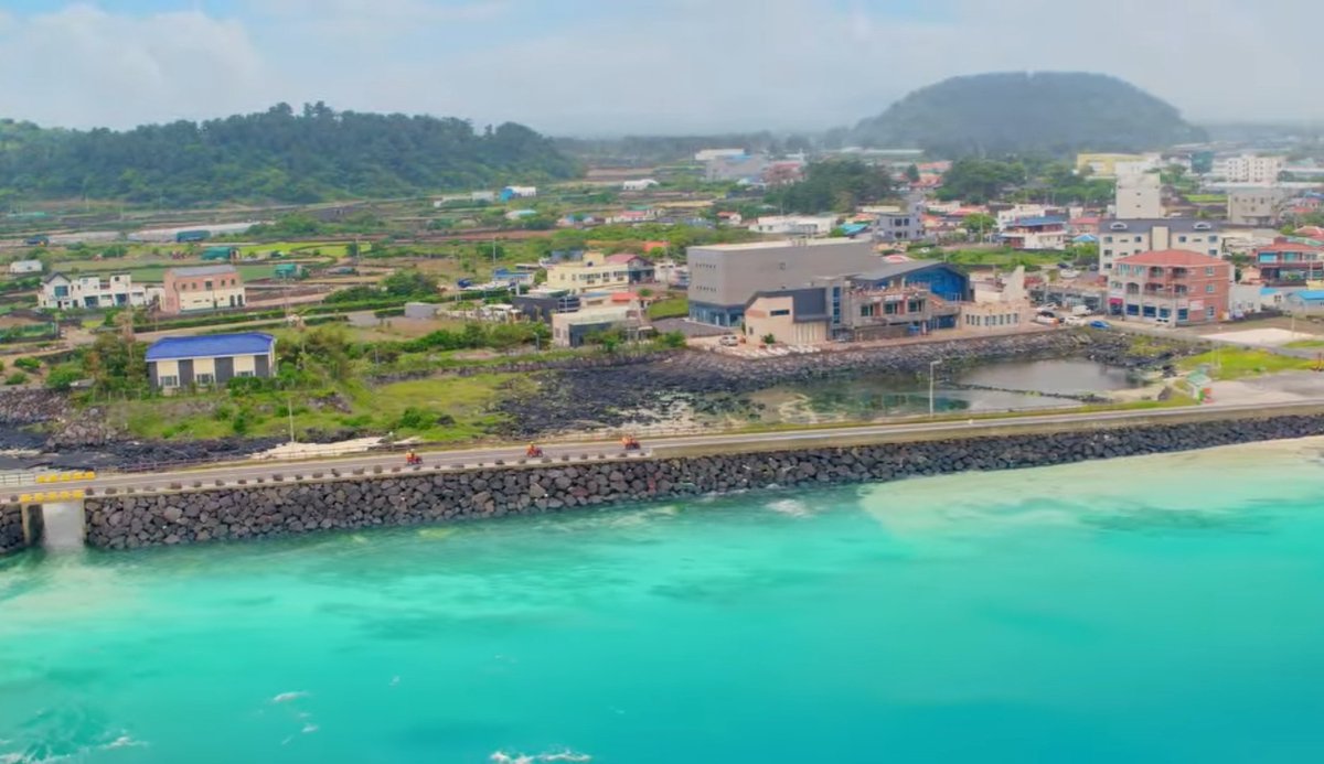 daheeverse's tweet photo. THE BEAUTY OF JEJU 🌊⛵🏝️

#WelcometoSamdalri #WelcometoSamdalriEp1 https://t.co/1VLKFudSXN