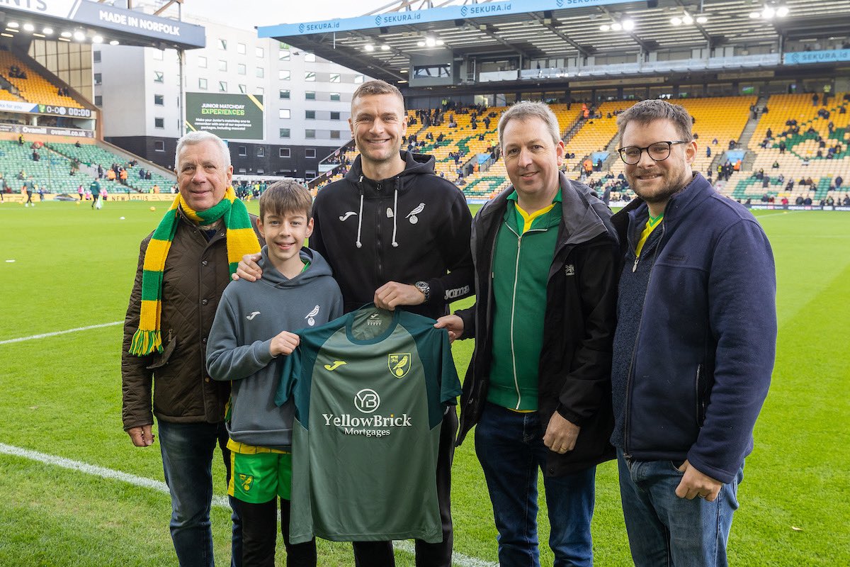 ybmortgages's tweet photo. Congratulations to Peter Spears who was the latest winner of our Norwich City FC Warm-up Experience competition!

There are 5 more Warm-Up matchday experiences up for grabs this season, you can enter once for all draws, for free, on the following page: https://t.co/IFgohTizuG https://t.co/WtuWYAnBbB
