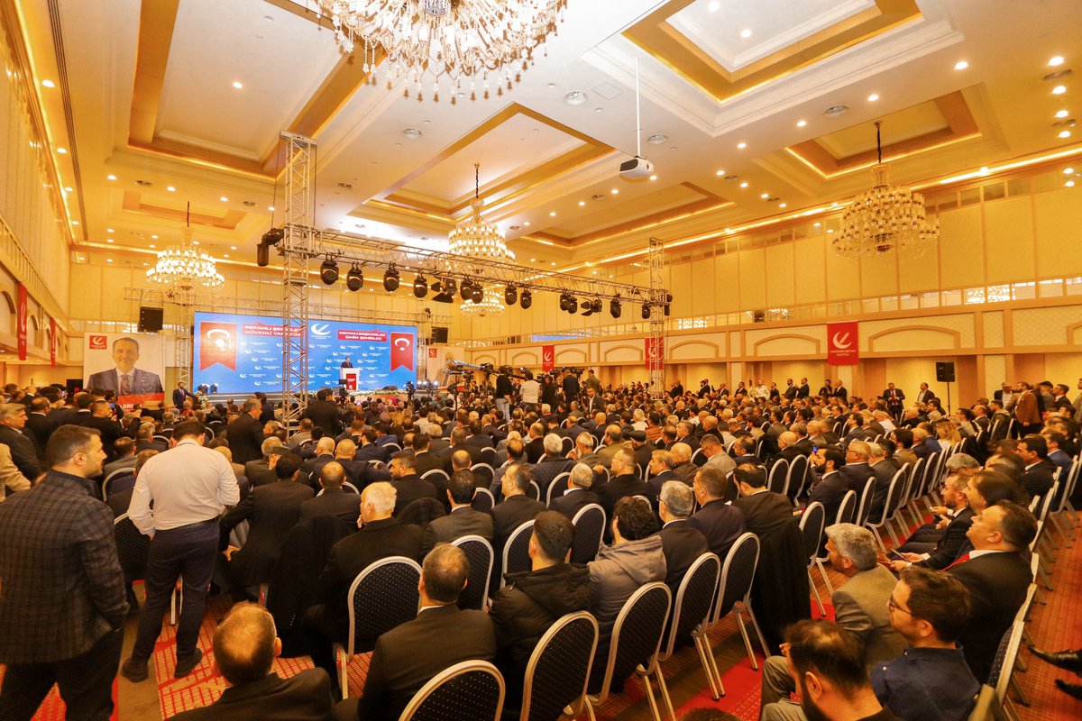 Aday Tanıtım Programımızı muazzam bir coşku ve büyük bir katılımla Ankara’da gerçekleştirdik. Manisa Büyükşehir Belediye Başkan adayımızla birlikte toplam 87 adayımızı daha ilan ettik. 
“Ahlaklı Belediyecilik” Yeniden Refah’la gelecek. Belediye başkan adaylarımızı tebrik ediyor,