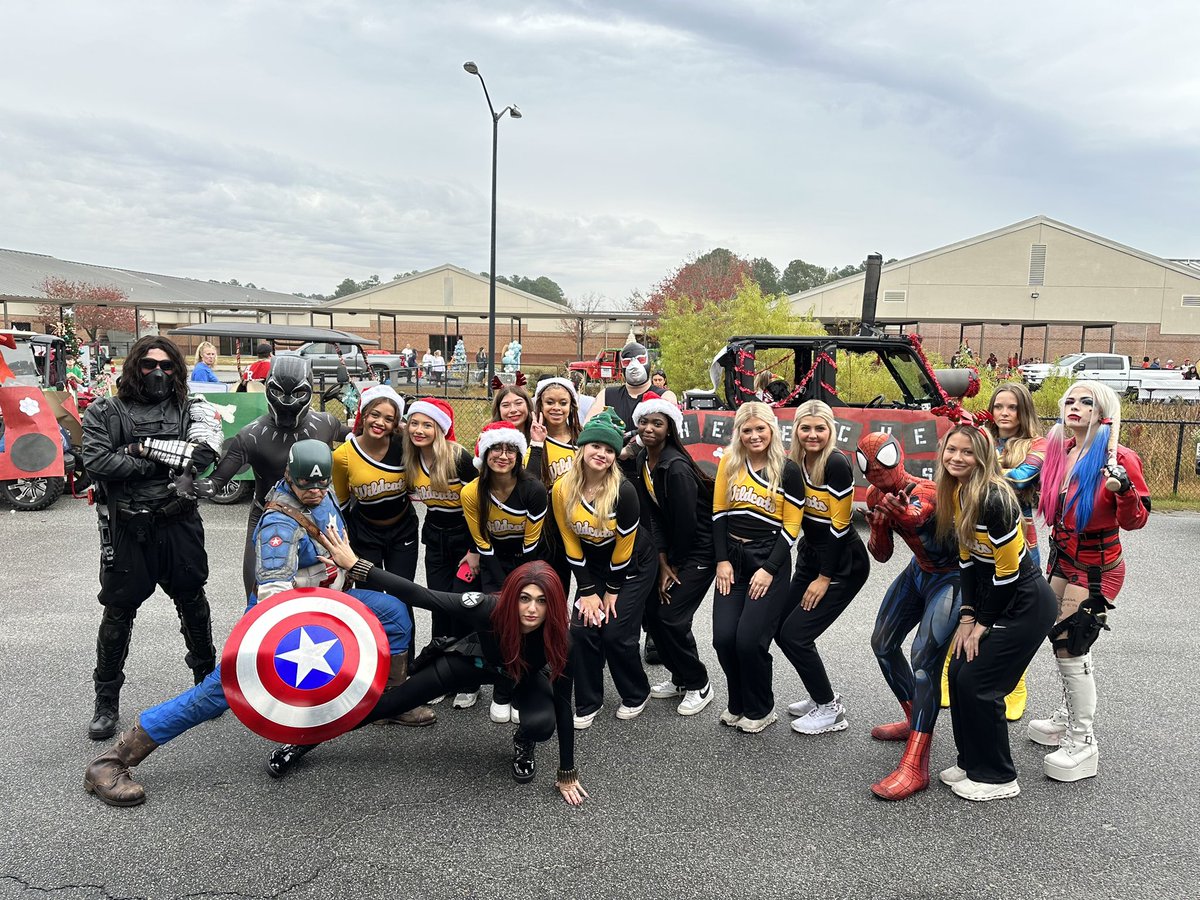 RHHS Basketball Cheer tweet media