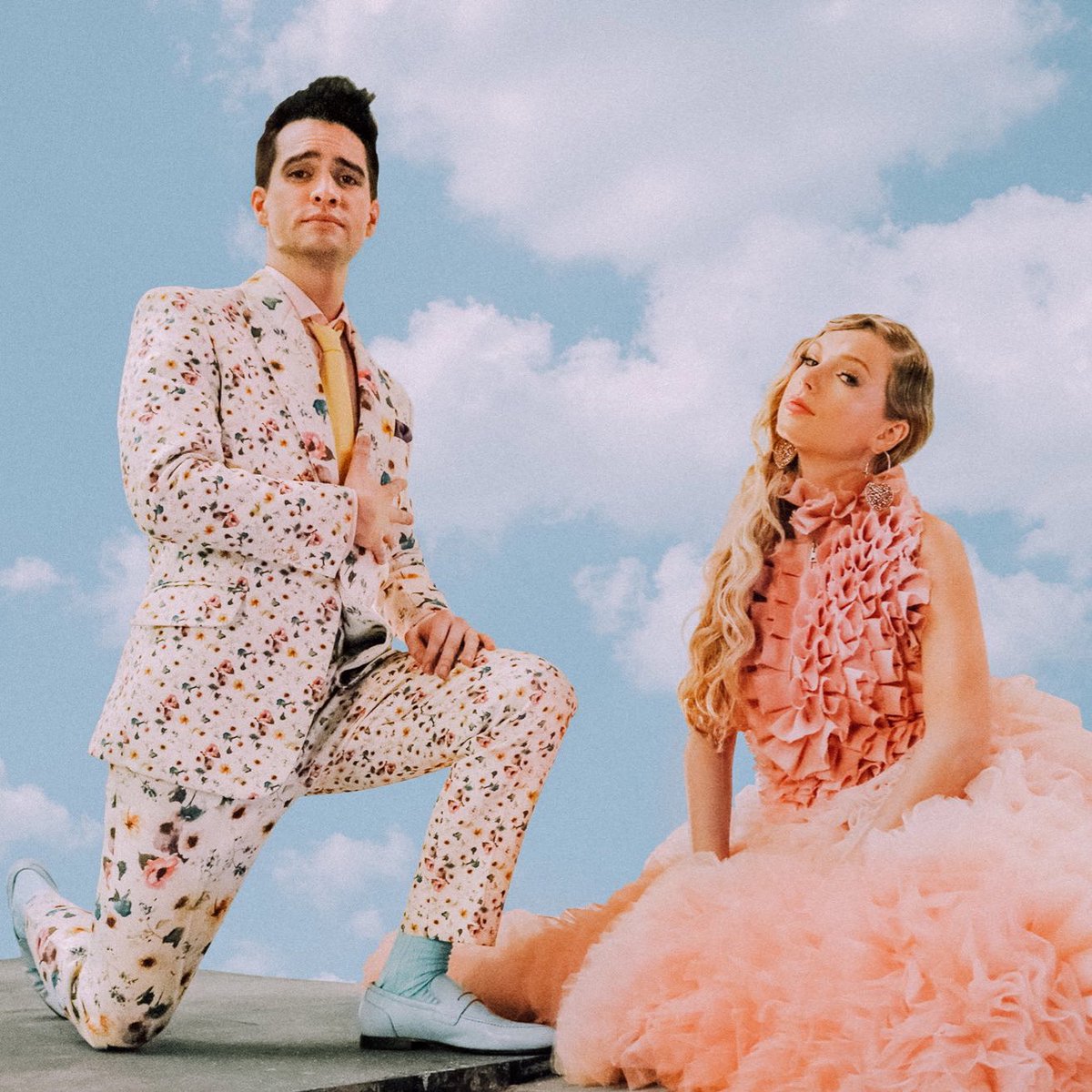 PopCrave's tweet image. “ME!” by Taylor Swift feat. Brendon Urie has reached 800 MILLION streams on Spotify.

It’s Taylor’s 16th and Brendon’s 1st song to achieve this.