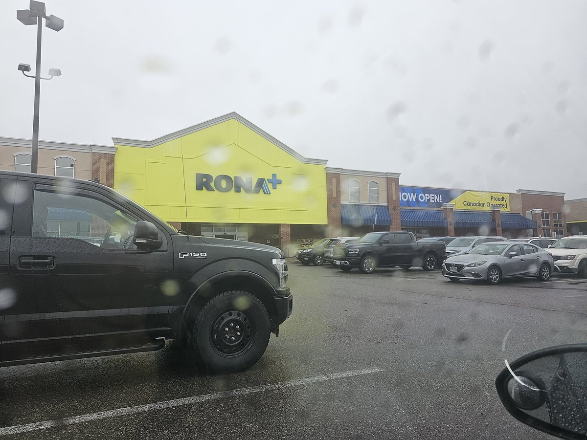 Looks like @Lowes_Canada has rebranded its store at Bovaird west of Hwy410 in #Brampton as a RONA+ store. Also promoting the 'Proudly Canadian Operated'. #BoycottHomeDepot