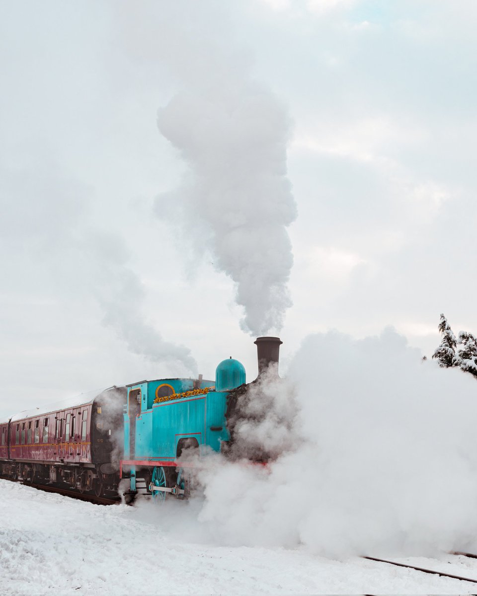Santa Train in the snow today ❄️🎅🚂 #Scotland #visitfalkirk #VisitScotland #steamtrain #polarexpress