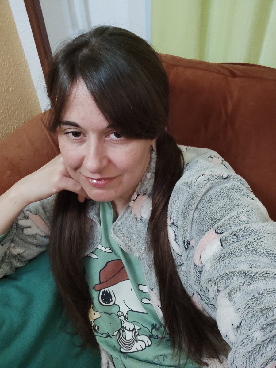 ChocotitaKawai's tweet image. Después de un duro día de trabajo ❤️
#pijama #sofaymanta #gato