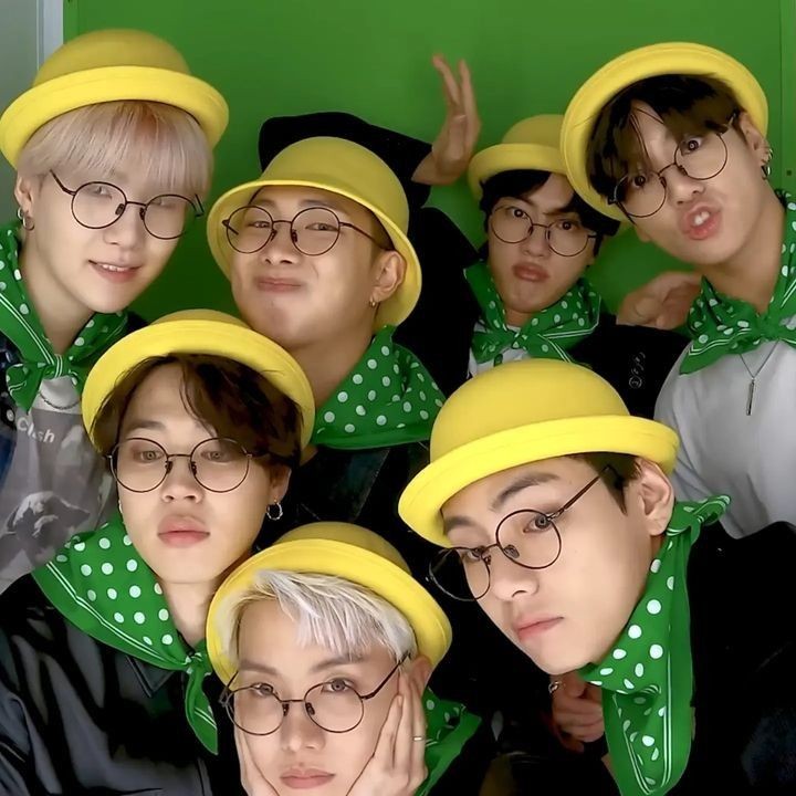 nam_jan7's tweet photo. Nepali Army during this streaming party gave a family vibe ❤️#Indigowithjin
#StreamingAllDay
#Nepaliarmyslay https://t.co/82eLvhhxWj