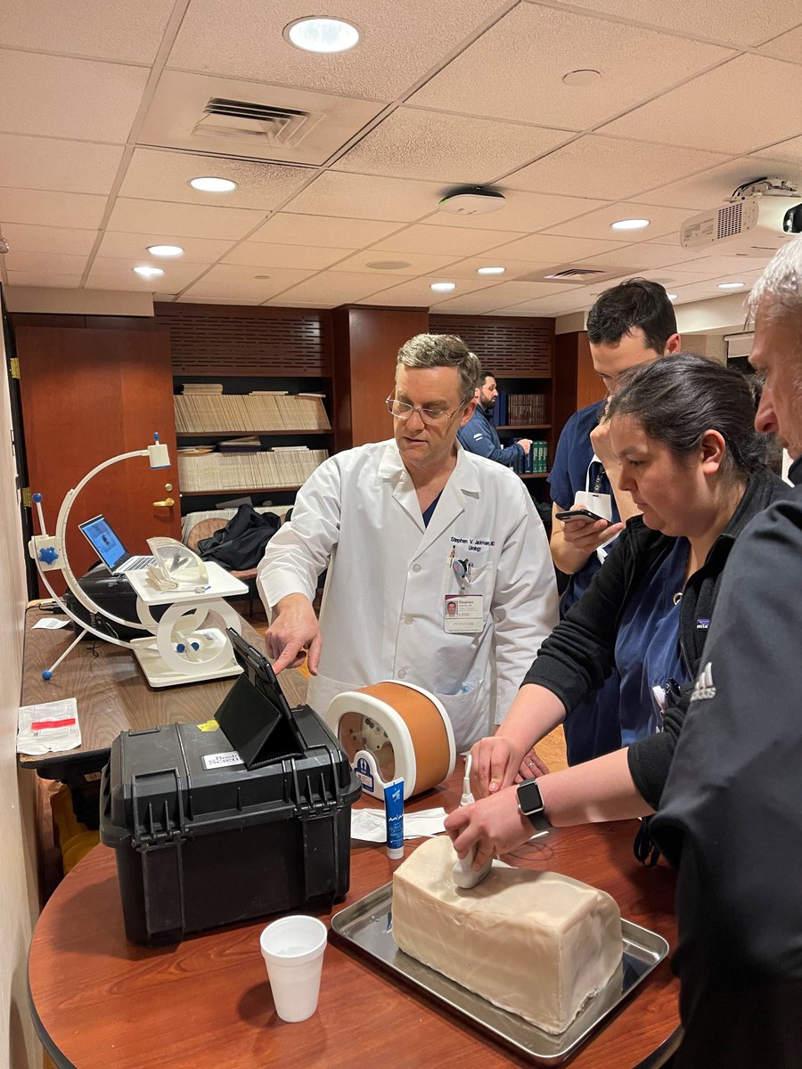 UPMCUrology's tweet photo. Our residents enjoyed a stone skills lab earlier this week with Boston Scientific! Thank you to our program director Dr. Jackman for leading residents through these simulations

#urosome #UroMatch https://t.co/dqqs5xA4pE