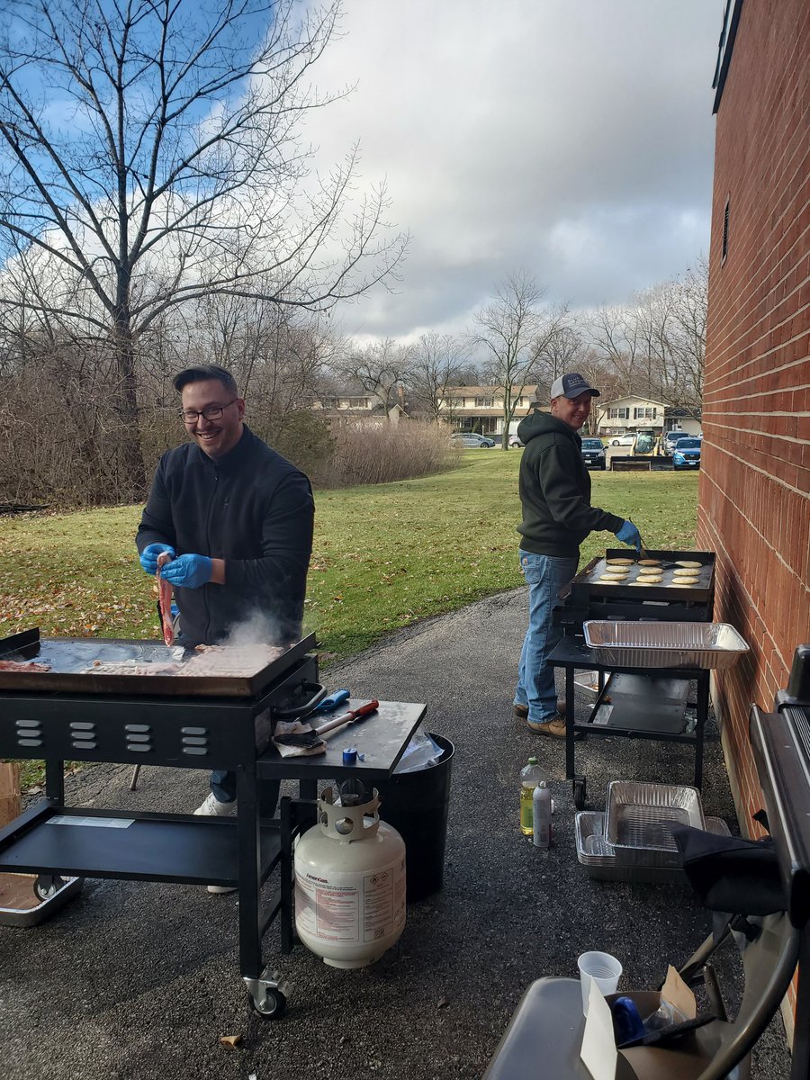 What a great turnout for our annual PTA Pancake Breakfast! Thank you to all the families who came out to support our amazing PTA event! #dg58pride #kingsley58