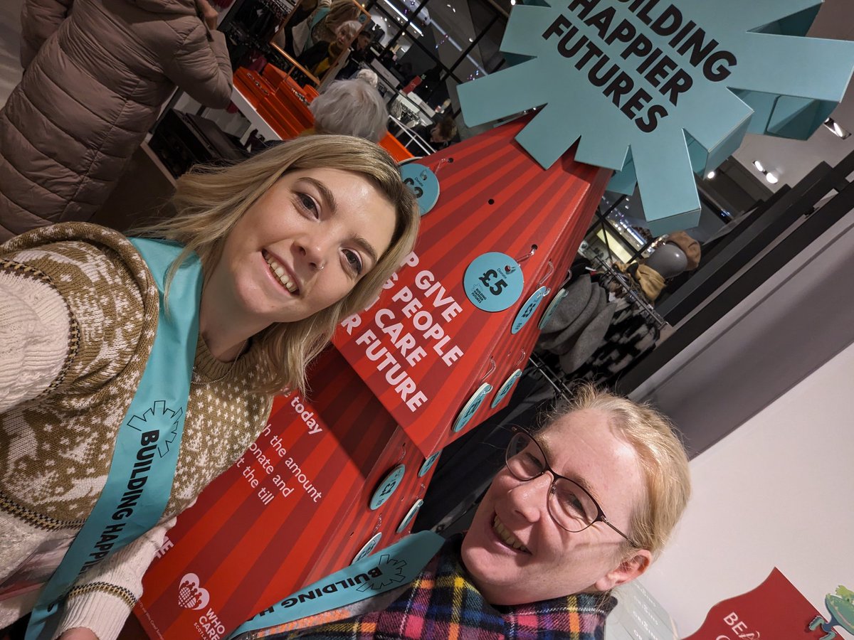 lyndagreig3's tweet photo. Another fantastic day volunteering with @heather_cares @whocaresscot supporting @JohnLewisRetail #BuildingHappierFutures. Thank You so Judith from Edinburgh store!!! https://t.co/gnZ6jQOhJX