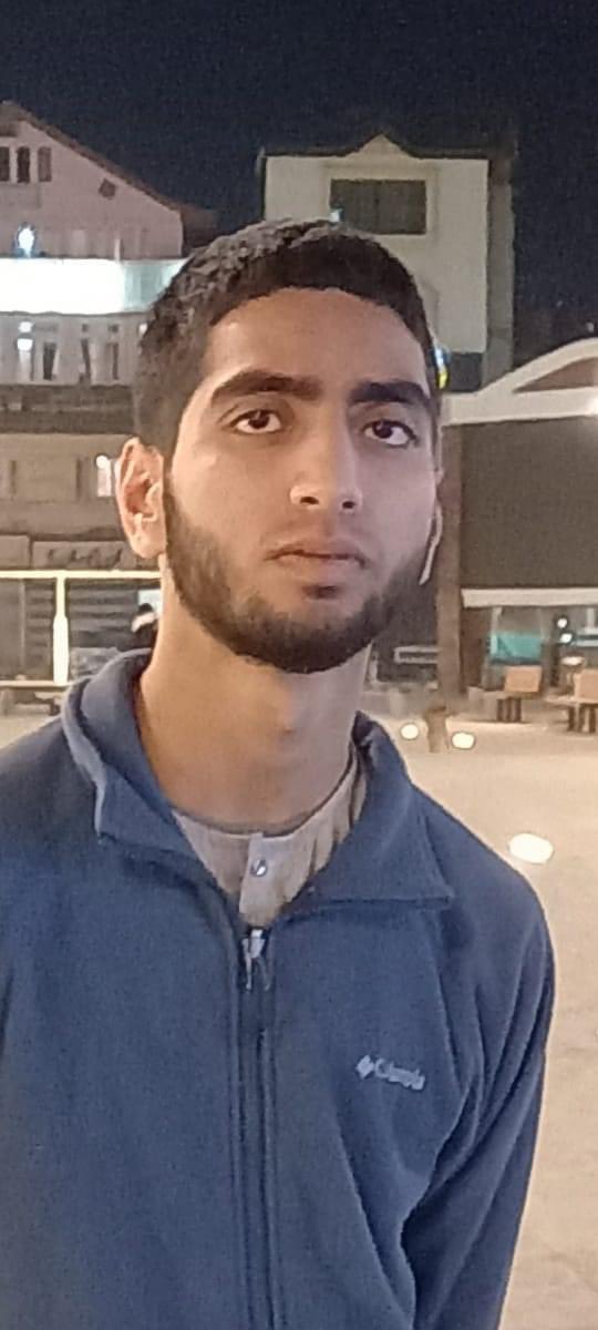 khansha62416031's tweet photo. My Cousin Mujtaba from bulbul bagh sringar is missing from 5 Pm today, Kindly convey or inform us on these no 9419076700, 9906655700 if any body founds him. https://t.co/rSKJrKXWVe