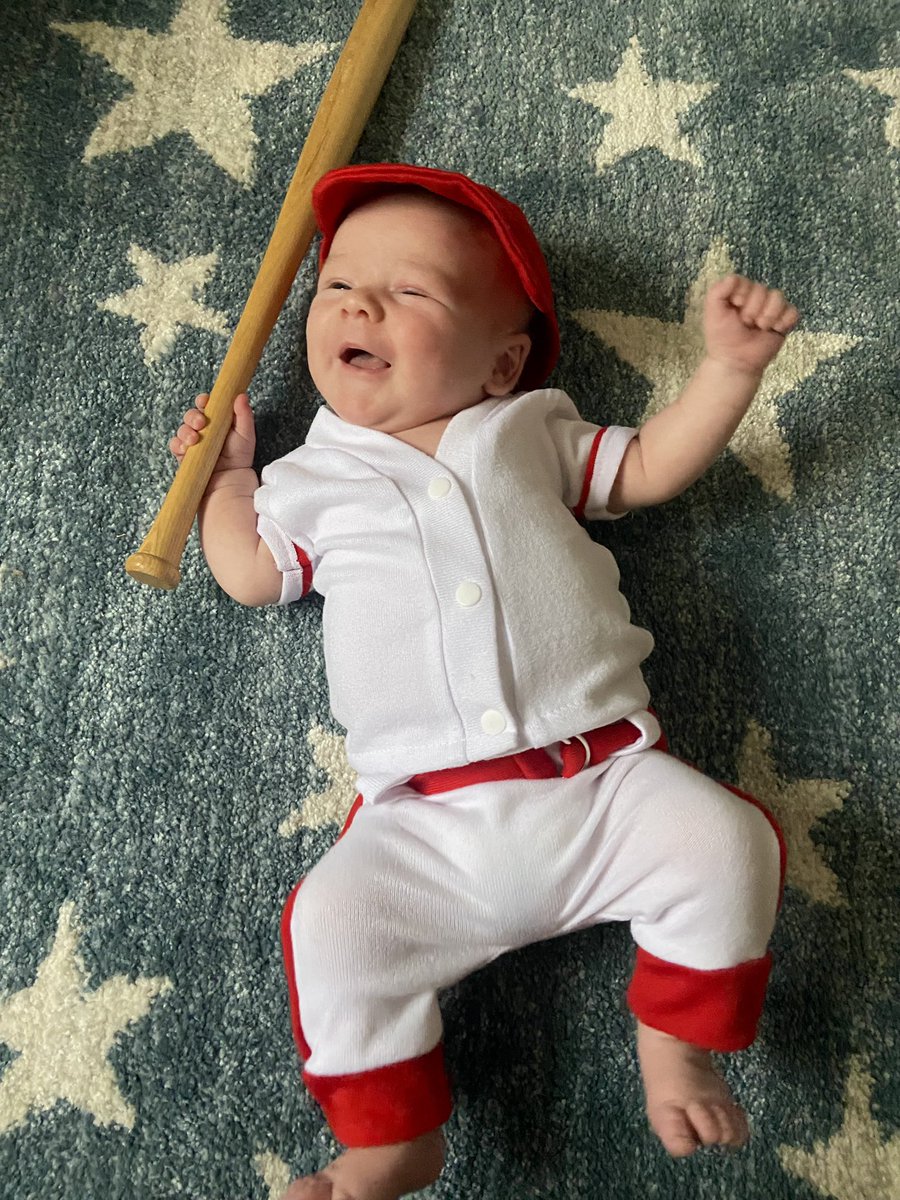 kkoehler98's tweet photo. 1st base down • happy 1 month baby boy! ⚾️ 

@DyceB https://t.co/2PrYvyimcB