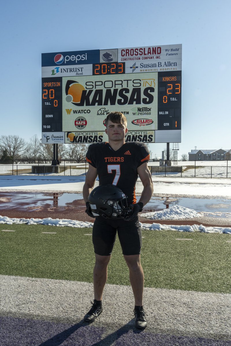 Sports in Kansas tweet media