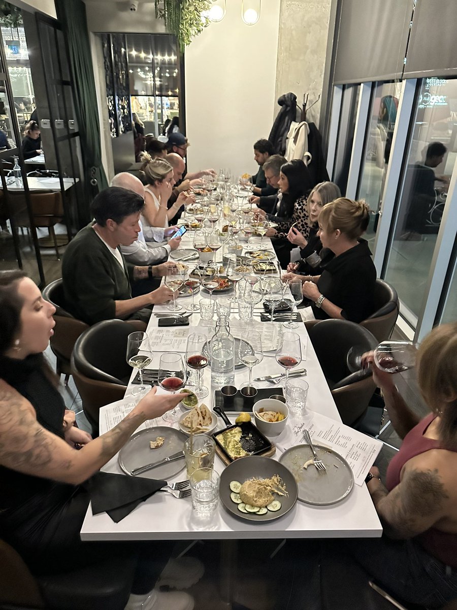 caskandbarrel73's tweet photo. Such an incredible evening at El Corazon for the Premium Wine Tasting by yours truly. 10 delicious wines selected for this event. @PWS_Canada ( Taittinger / Fess Parker / Yalumba / Viberti / Paradigm / Le Ragose / Jim Barry ). https://t.co/uZrvSfjAn8