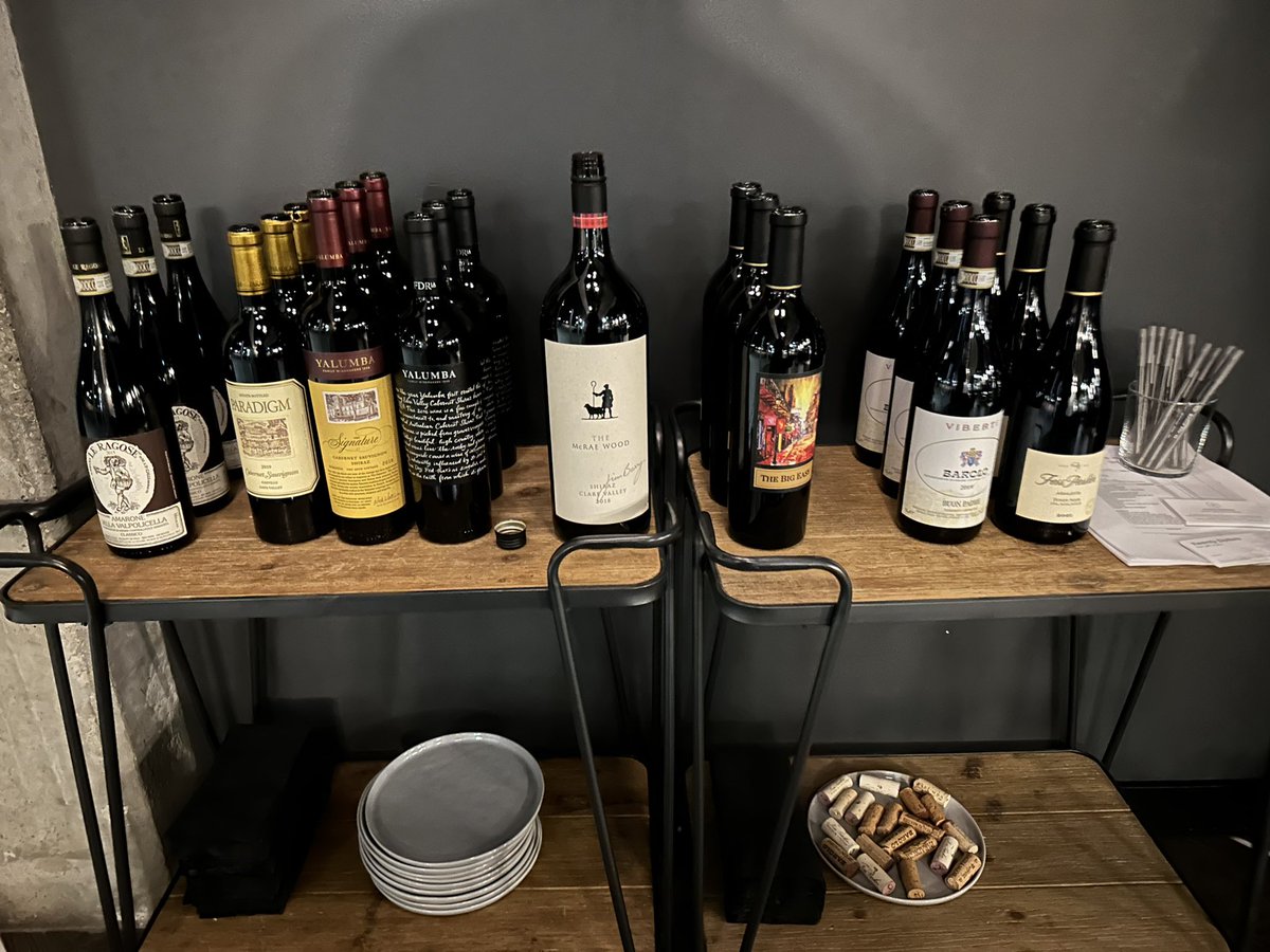 caskandbarrel73's tweet photo. Such an incredible evening at El Corazon for the Premium Wine Tasting by yours truly. 10 delicious wines selected for this event. @PWS_Canada ( Taittinger / Fess Parker / Yalumba / Viberti / Paradigm / Le Ragose / Jim Barry ). https://t.co/uZrvSfjAn8