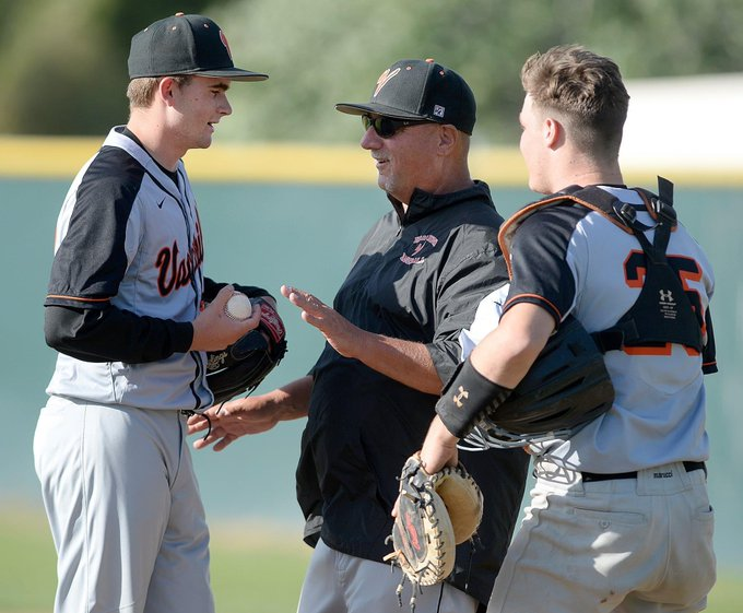 VacaHiBaseball's tweet photo. Happy birthday to two time section champion @b_chalk20 from the class of 2019! https://t.co/oePT9eL5VU