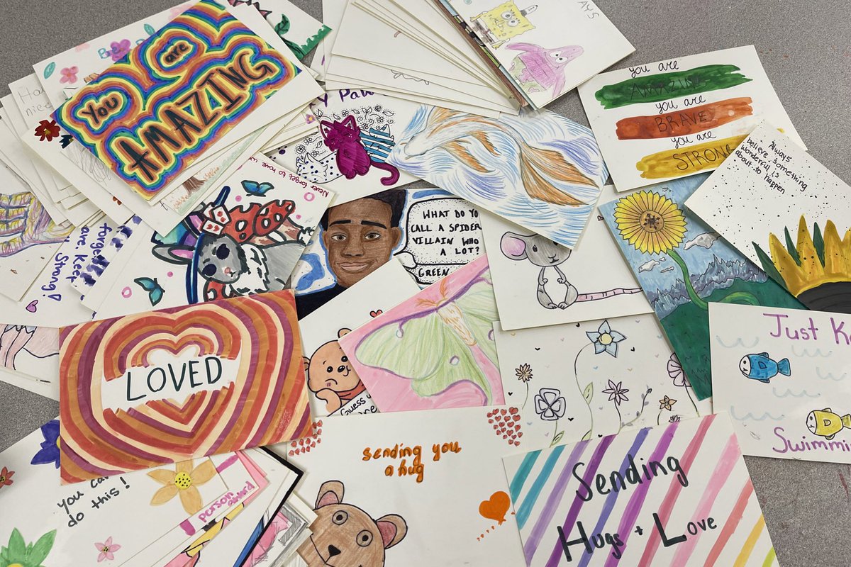 kingsknightart's tweet image. Kings High School students created 300 postcards for children in the hospital! #SmileMaker @Kings_Schools @Kings_HS