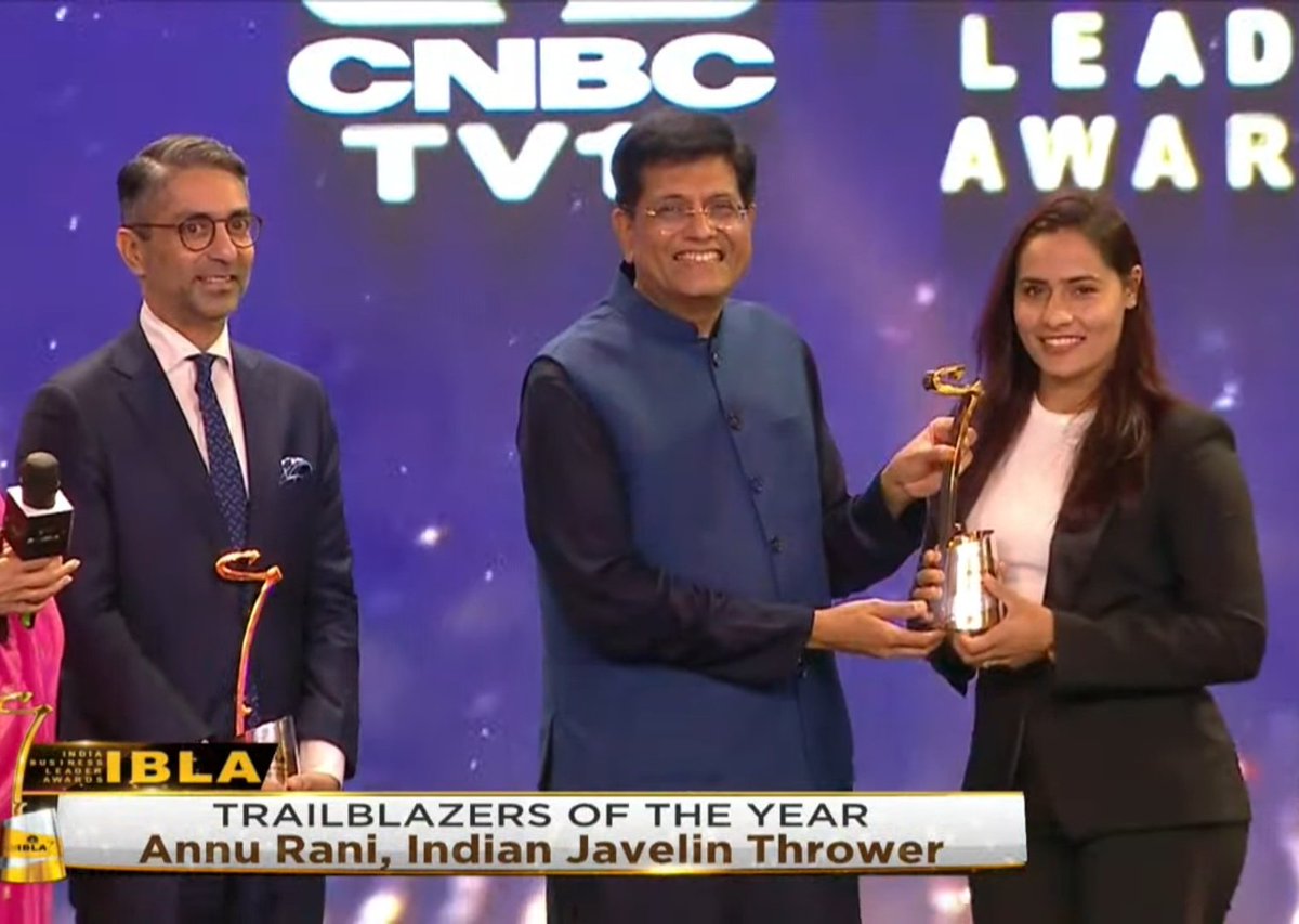 TheKhelIndia's tweet image. Indian Men&apos;s Relay Team , Parul Chaudhary &amp;amp; Annu Rani won Trailblazers of the year award at India Business Leader Award 🏆

Congratulations to all of them....!!

#IBLA2023 #IBLA