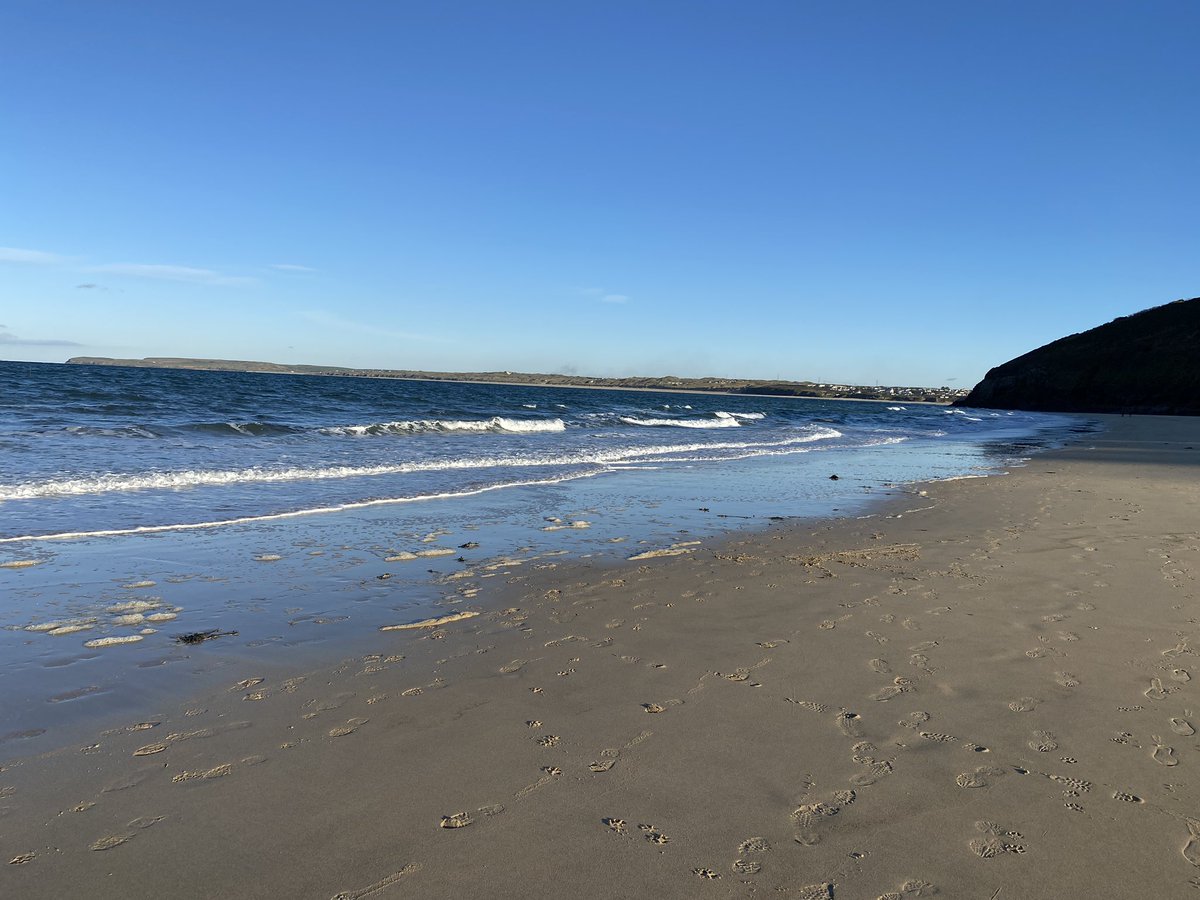 CornishSpliced's tweet photo. Little beach hug, some ghost gear found and some Cornish Spliced magic has started being sprinkled.
A keyring or Buoyball for the tree??
Watch this space
#rePURPOSEDinCORNWALL
@2minuteHQ https://t.co/E8fA66pQYo
