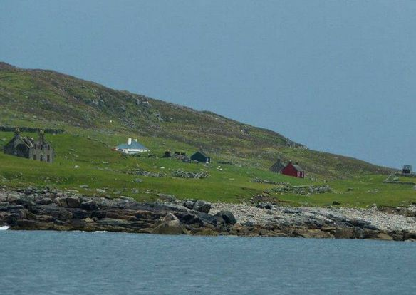 Chesbaburba's tweet image. December 2 in #Scottish History.🏴󠁧󠁢󠁳󠁣󠁴󠁿

#OTD: 2 December 1971: The last two permanently resident families leave the island of #Scarp, off #Harris in the #WesternIsles.
