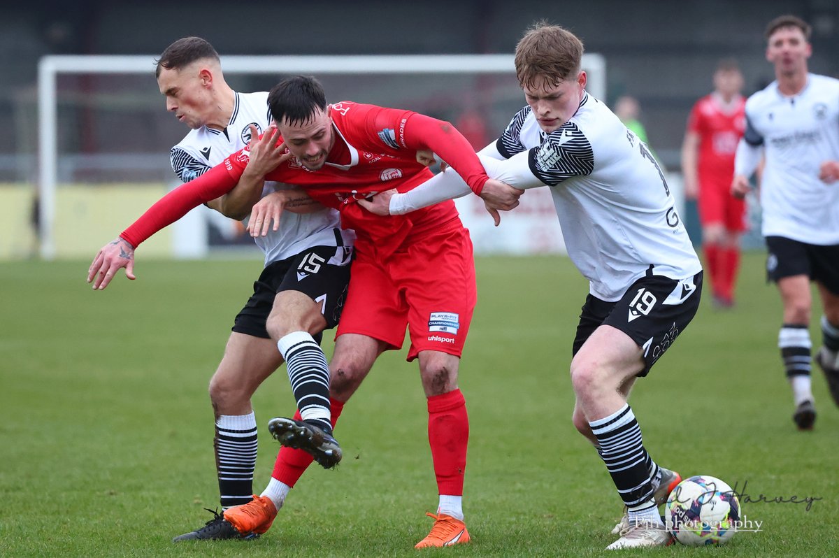Images from todays <a href="/OfficialNIFL/">NI Football League</a> #PlayrfitChamp  match between <a href="/BallyclareFC/">Ballyclare Comrades FC</a> and <a href="/bangorfc/">Bangor FC</a> at Dixon Park a 2-3 win for Bangor full gallery on <a href="/Flickr/">Flickr</a> flic.kr/s/aHBqjB5pCc