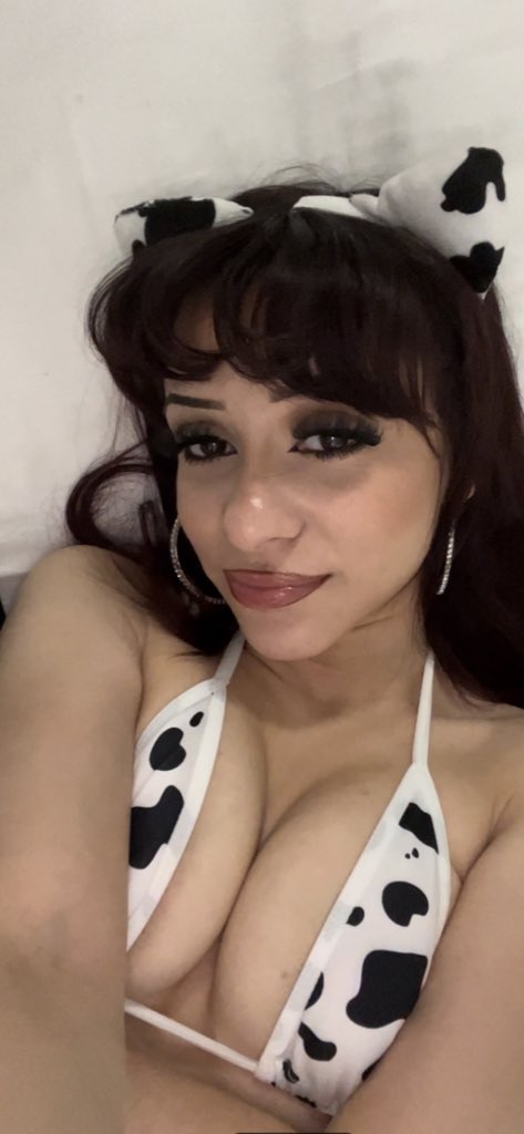 alessiasuksss's tweet image. I’m onlineee send me your cock so I can rate it 😛💦

#hotmom #hotwife #love #usa #brunette #latina #petite